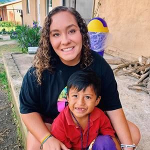 Meet your Posher, Danielle